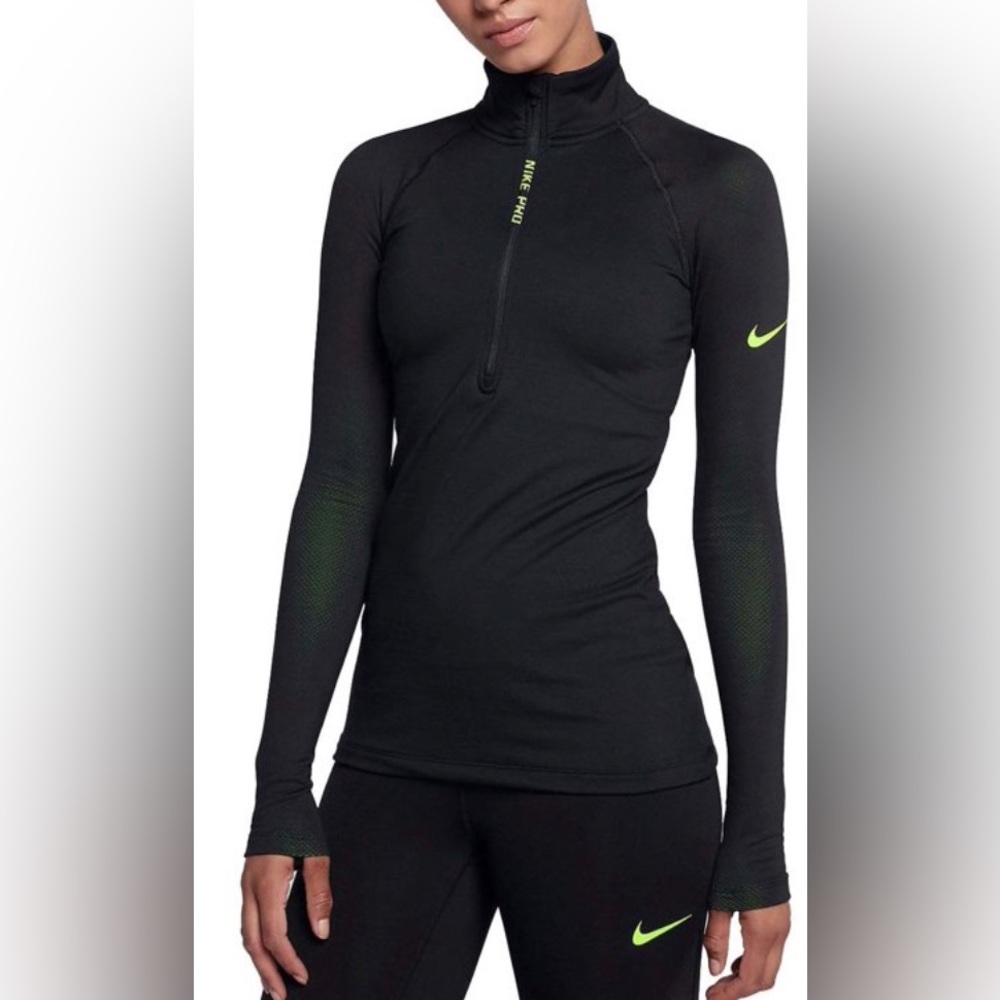 Nike Women’s Hyperwarm Long Sleeve